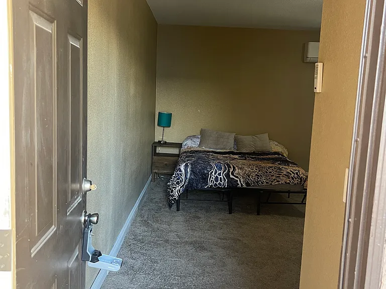 608 Watkins Dr #2 — Photo 7