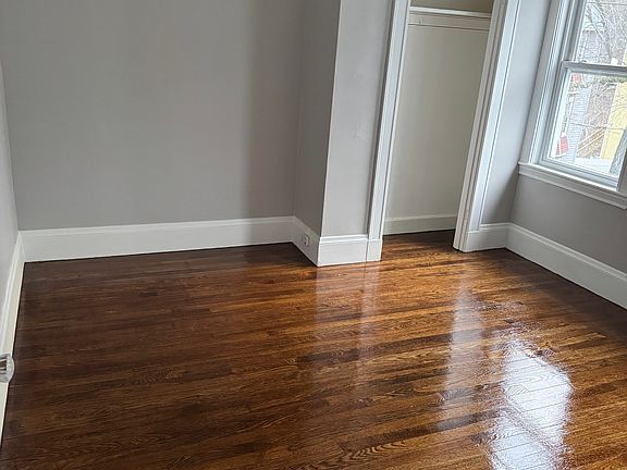5th image of 97 Williams St APT 3