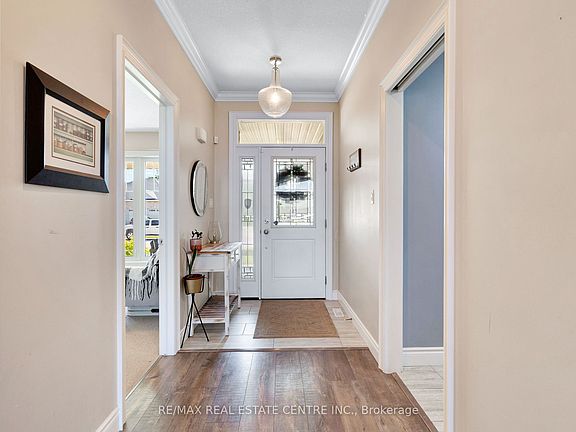 4th image of 14 Saint Andrews Dr