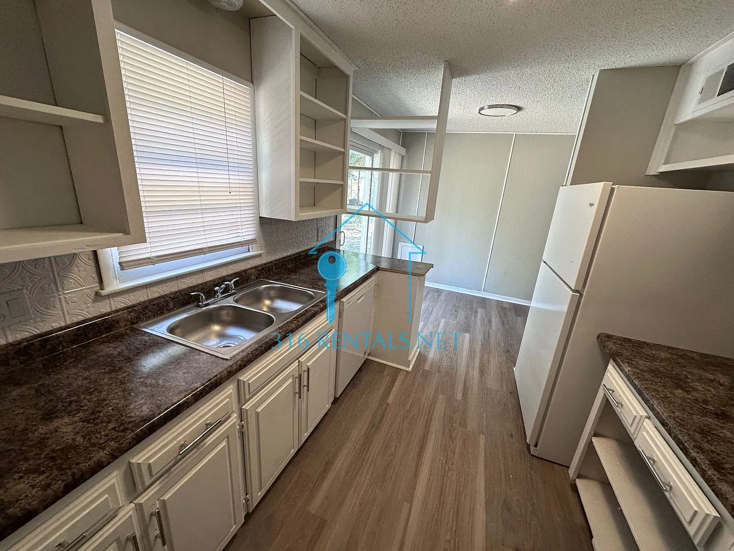 $995- ** Coming Soon** 2 Bedroom / 1 Bathroom - Single Family Home — Photo 4