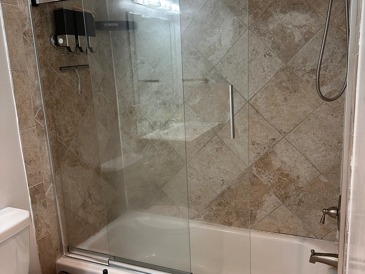 4 bed, 2000 sqft, $800 — Photo 4