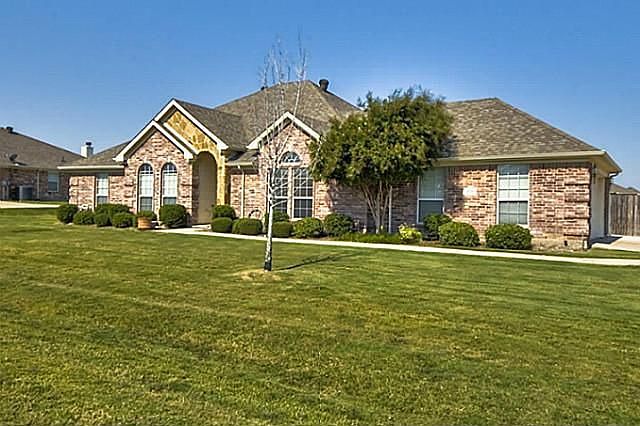 1st image of 121 Shumard Dr