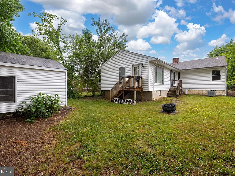 1312 Stafford Ave — Photo 12