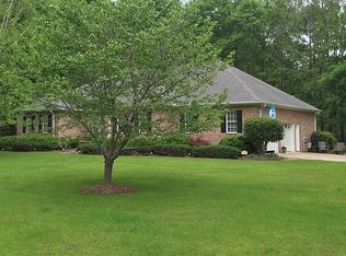 136 Cross Creek Cir, Macon, GA 31210