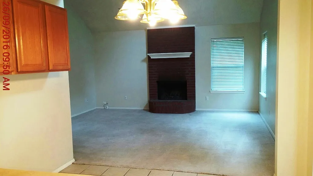 4 bed, 2.5 bath, 2140 sqft, $2,500 — Photo 4