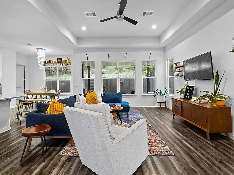 706 Stow Dr — Photo 11