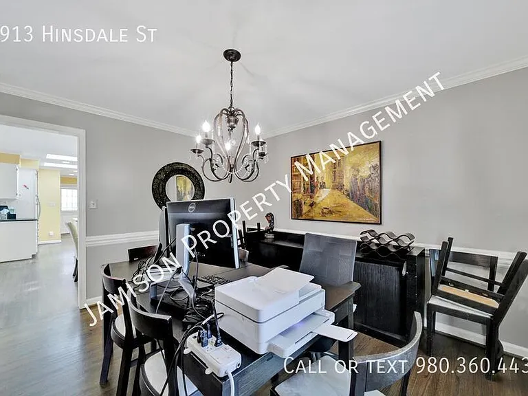 2913 Hinsdale St — Photo 11