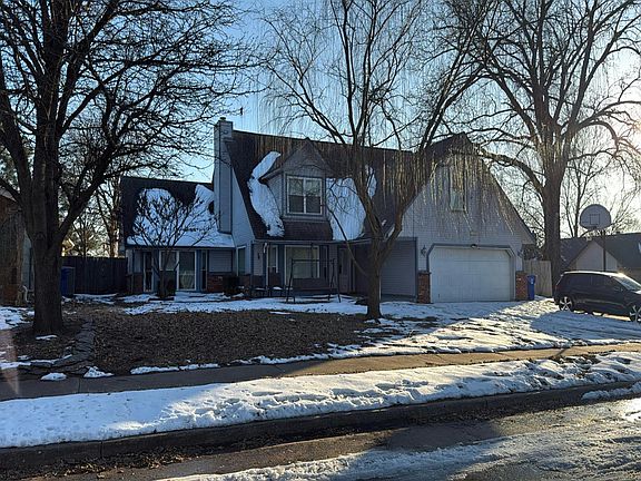 3rd image of 317 W Raleigh Pl