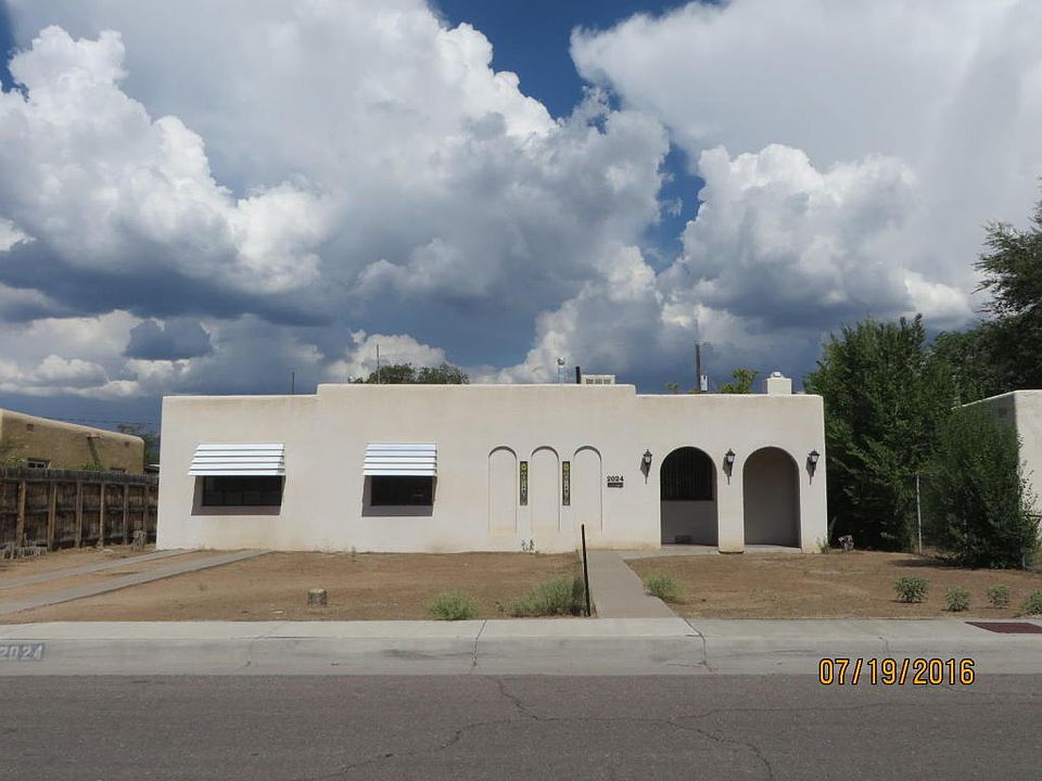 1st image of 2024 Madeira Dr NE