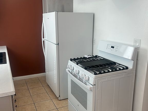 5th image of 11331 Tiara St