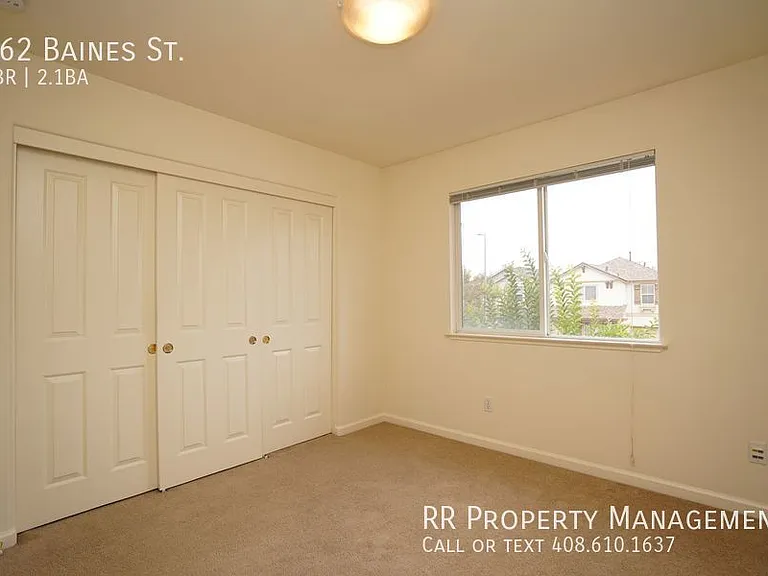 962 Baines St — Photo 25