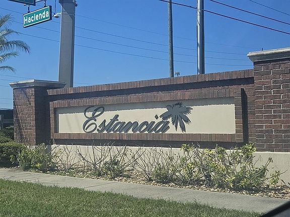 3rd image of 1917 ESTANCIA CIRCLE