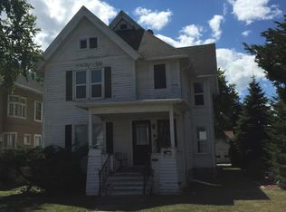 1135 High Ave APT A, Oshkosh, WI 54901