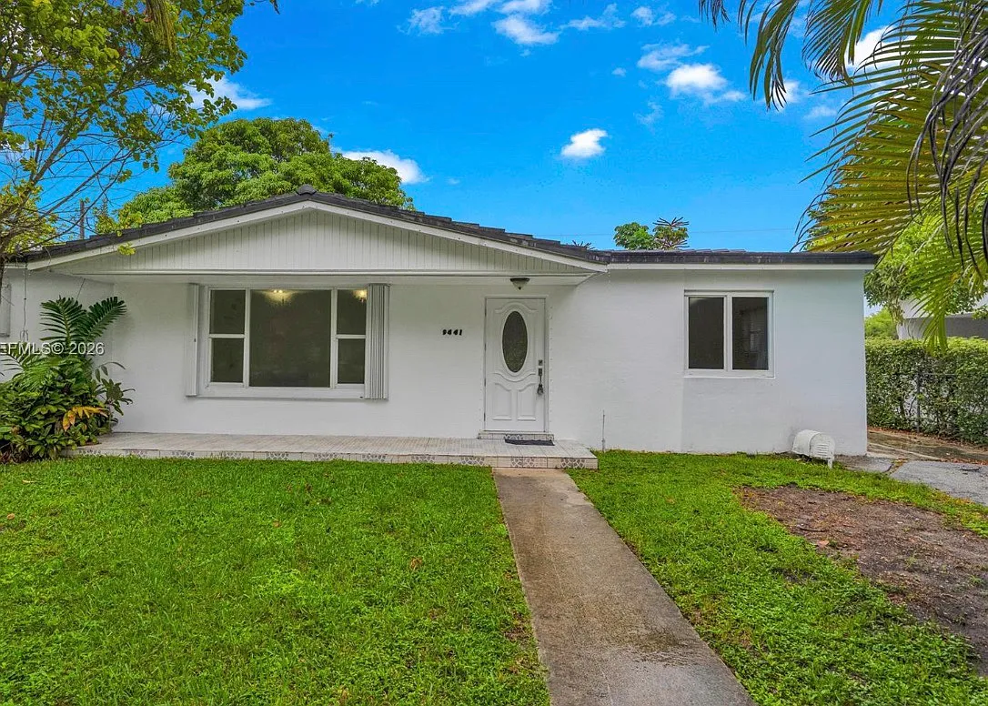SW 27th Dr, Miami — Photo 1
