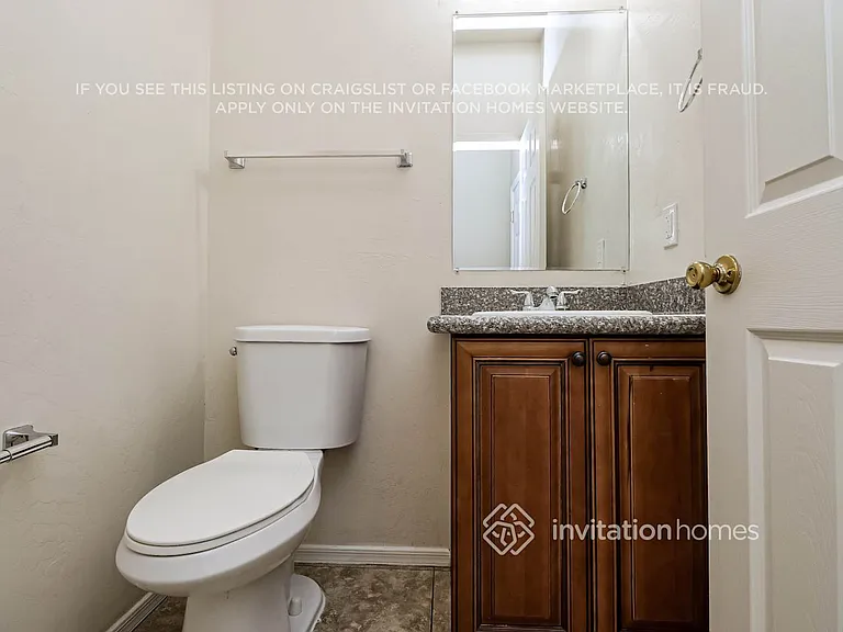 5814 S 11th St — Photo 14