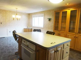 28 Merritt Ave FLOOR 1, Woodbridge, CT 06525