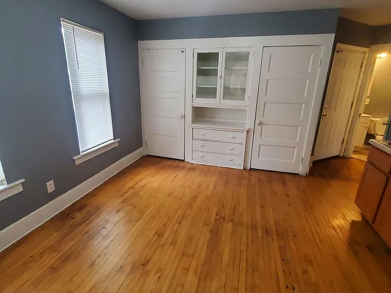 3368-3374 N Booth St 6 unit — Photo 2