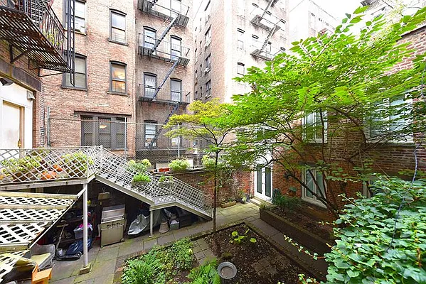 Rented by Buchbinder & Warren | media 52