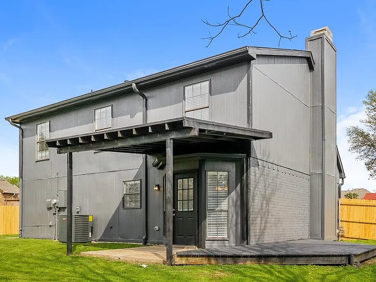 232 Sunset Dr — Photo 16