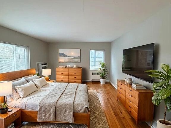 5th image of 578 Whitney Ave #N2