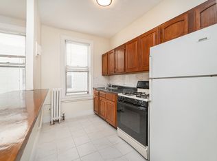 31-26 35th St #5, Astoria, NY 11106