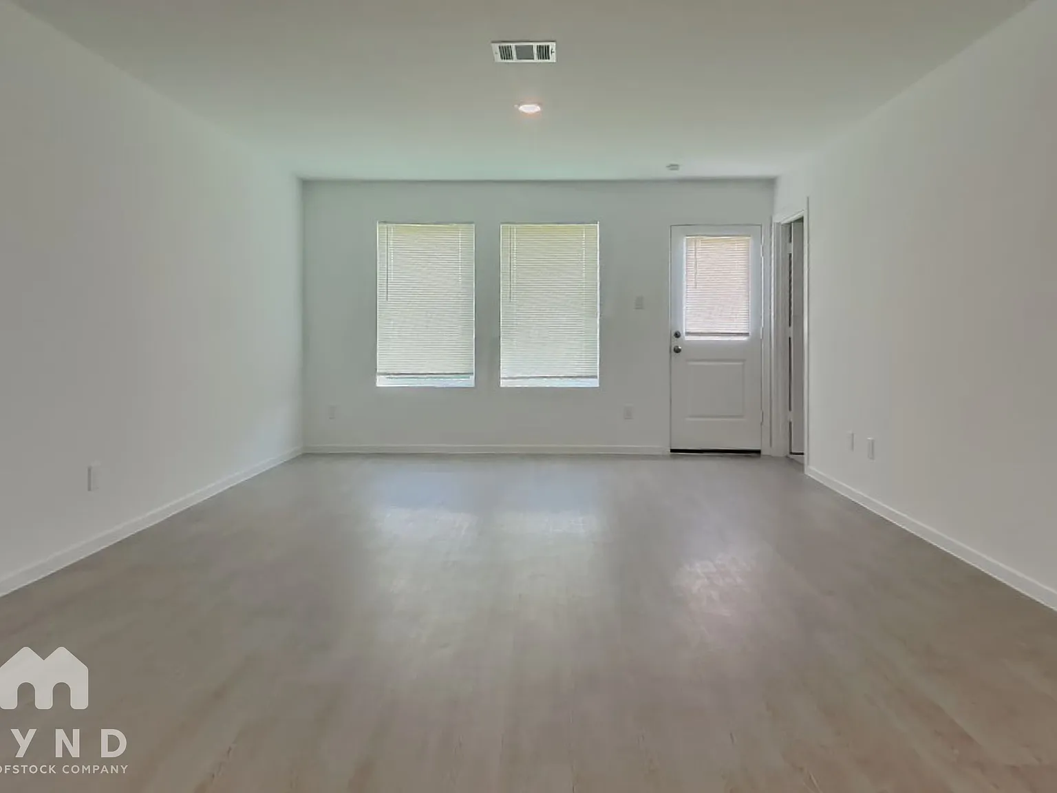 3 bed, 2.0 bath, 1541 sqft, $1,575 — Photo 3