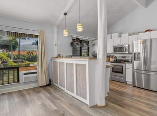 15 Kulanihakoi St APT 4E, Kihei, HI 96753