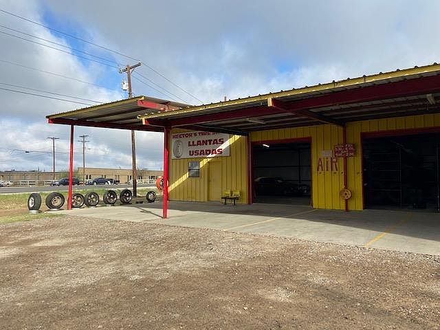 1st image of 2901 Montemayor St