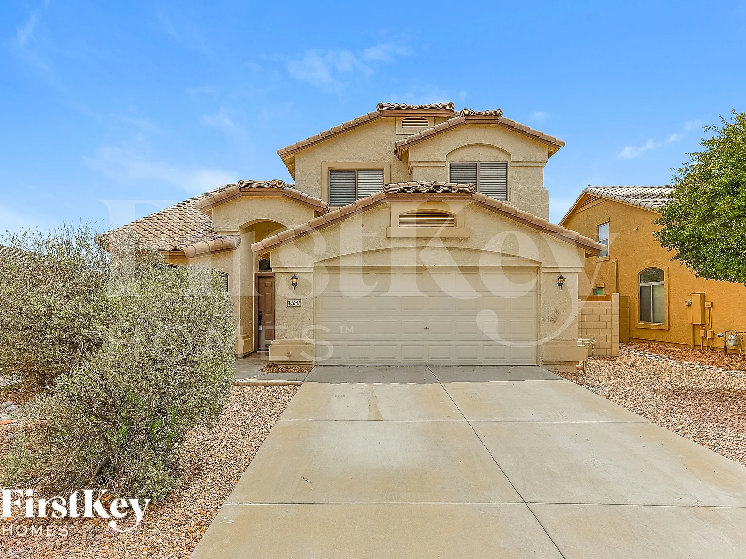 4 bed, 2.5 bath, 2110 sqft, $2,165 — Photo 1