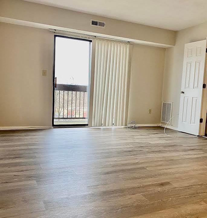 1st image of 410 Maple Ave APT G