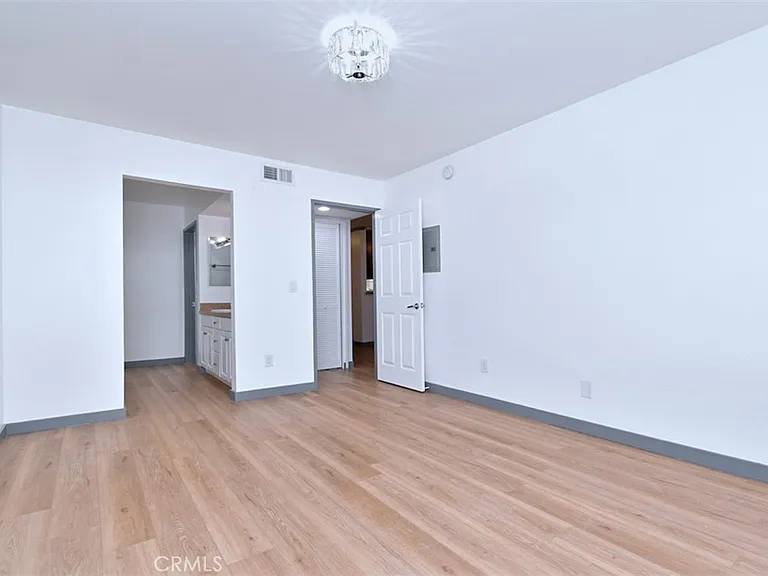 21500 Burbank Blvd #112 — Photo 23