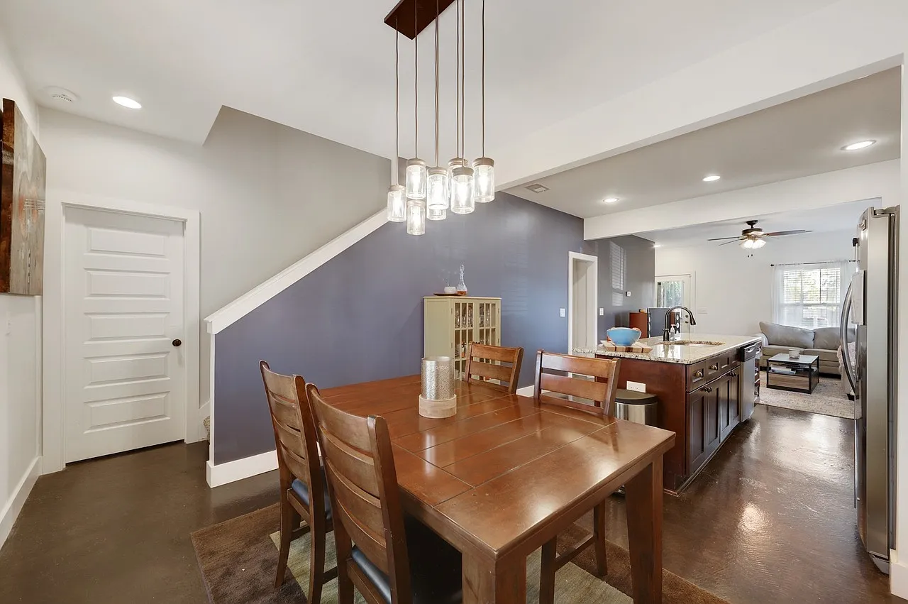 3 bed, 1488 sqft, $2,145 — Photo 3