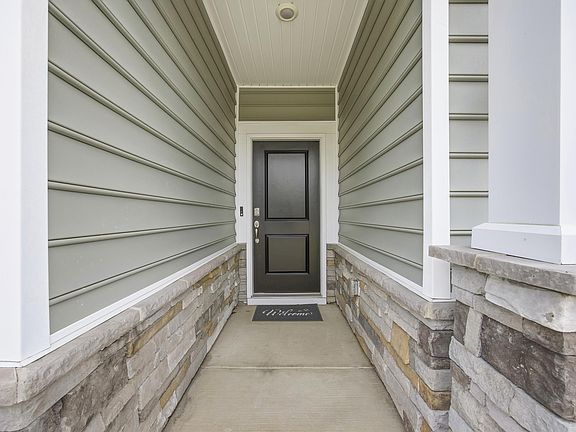 2nd image of 2701 Monaca Dr.