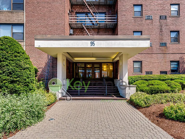 95 Orient Way #5E — Photo 14
