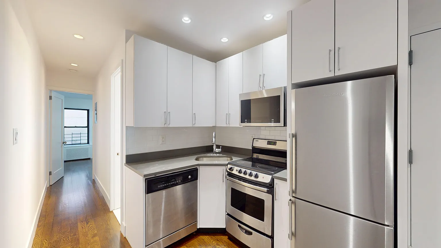 304 E 49th St APT 4A photo 1