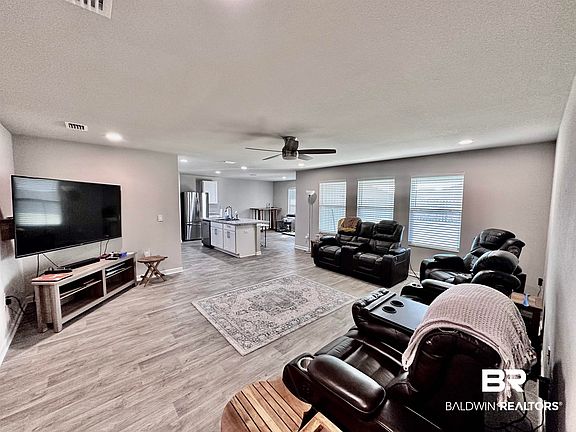 4th image of 14403 Headlands Ln
