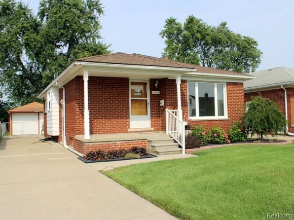 3214 21st St, Wyandotte, MI 48192