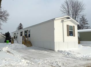 227 S Lyon Woods #102, South Lyon, MI