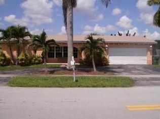 420 NW 92nd Ave, Pembroke Pines, FL 33024