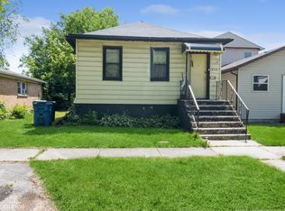 15117 2nd Ave, Phoenix, IL 60426
