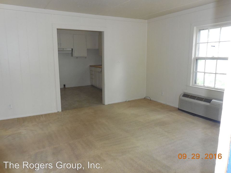 2nd image of 2060 Francis Ave