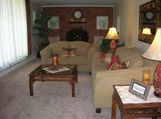10 Pilgrim Dr, Lancaster, PA