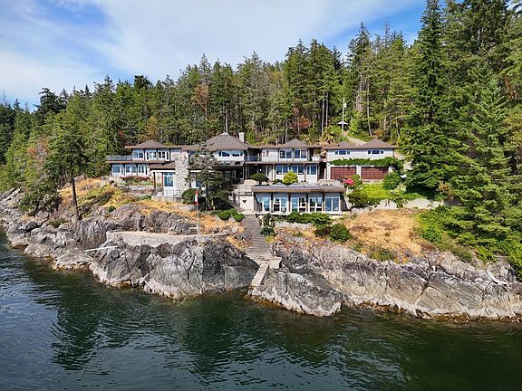 2nd image of 11579 Sunshine Coast Hwy
