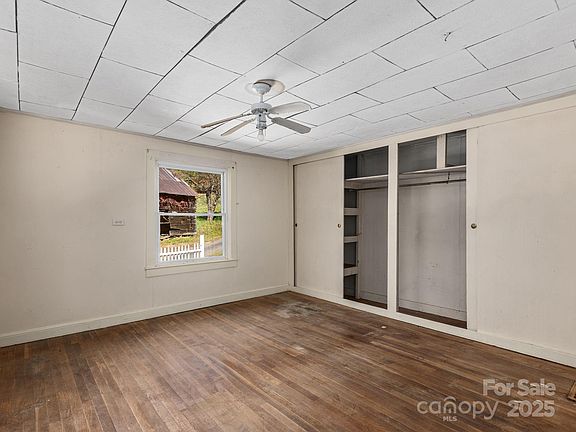 5th image of 372-424 Ban The Blues Ln