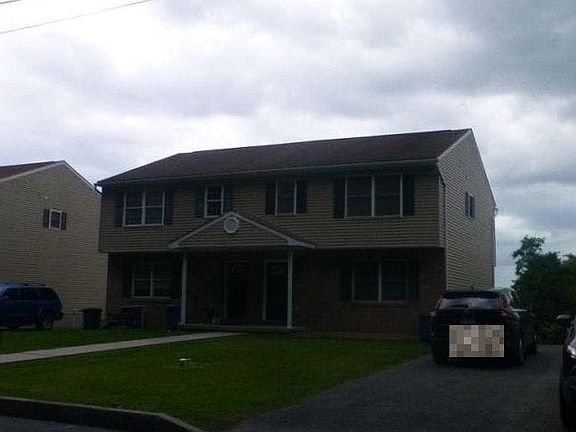 2nd image of 4524B Sefranka Rd #B