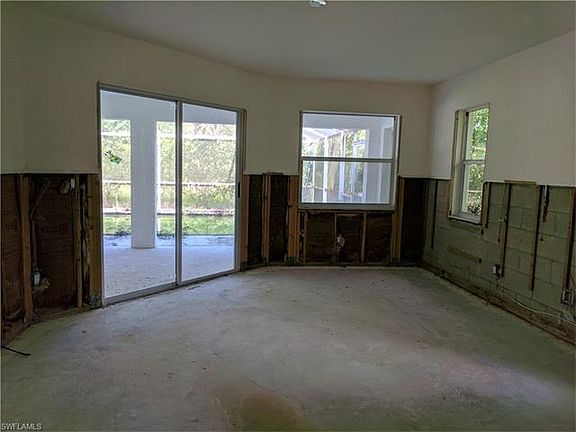 3rd image of 800 Wellington Ave