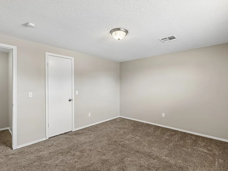 5825 NW 72nd St — Photo 25