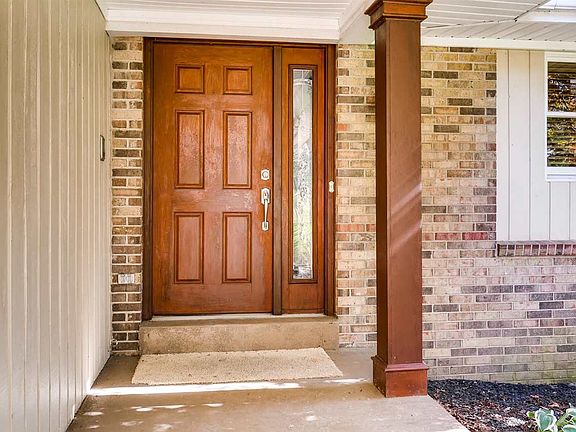 4th image of 8877 Woodland Dr