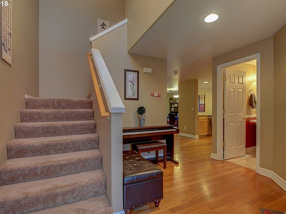 4th image of 5405 NE 60th Ct