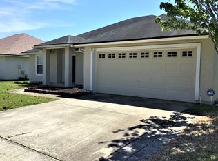 9362 Prosperity Lake Dr, Jacksonville, FL 32244
